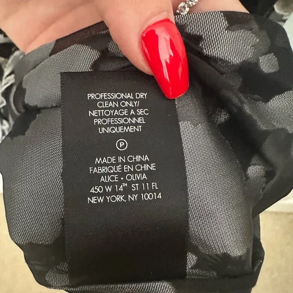 Alice + Olivia Black and Cream Floral Blouse - Picture 8 of 9